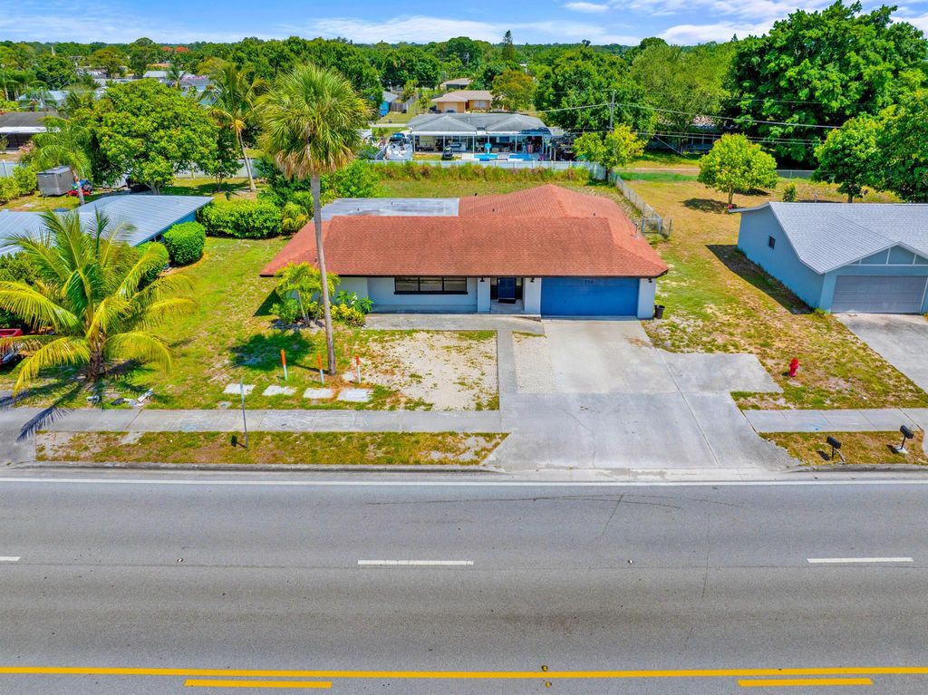 Photo of 356 SE Prima Vista Boulevard, Port Saint Lucie, FL 34983 (MLS # R11089132)