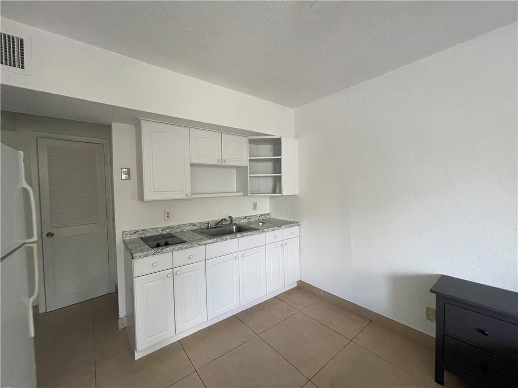 Deerfield Beach 4-4 B - Residential Lease