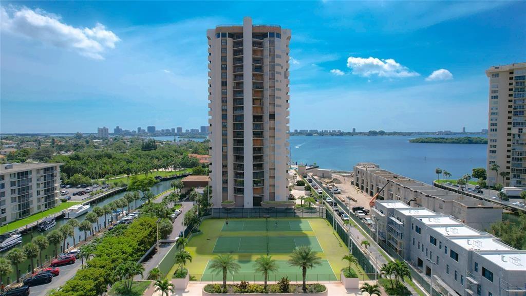 Investor Special – High-Rise Condo with City Views | Sold As-Is
Opportunity knocks! This spacious condo is ready for your vision!