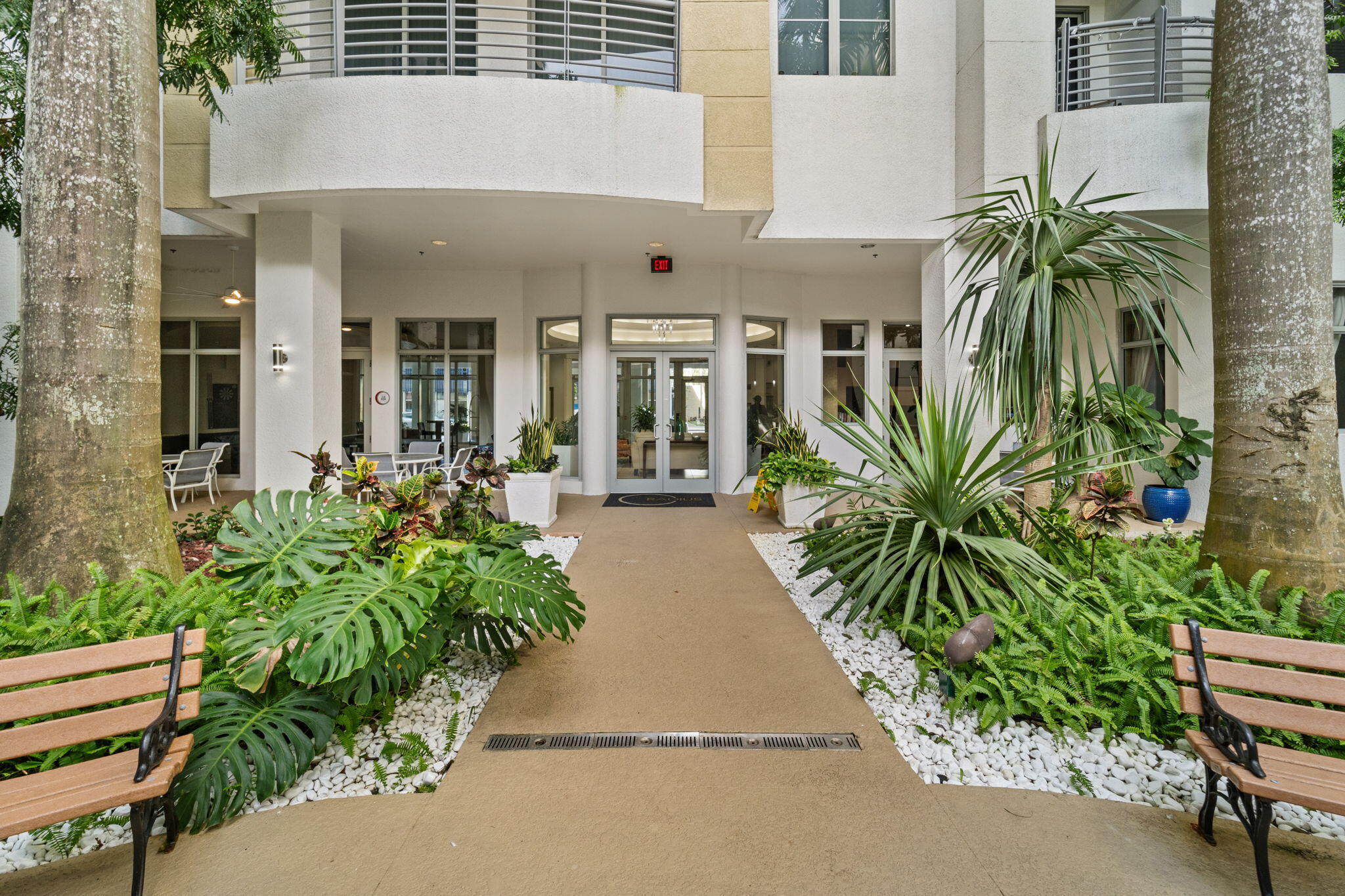 RADIUS CONDO - Residential Lease