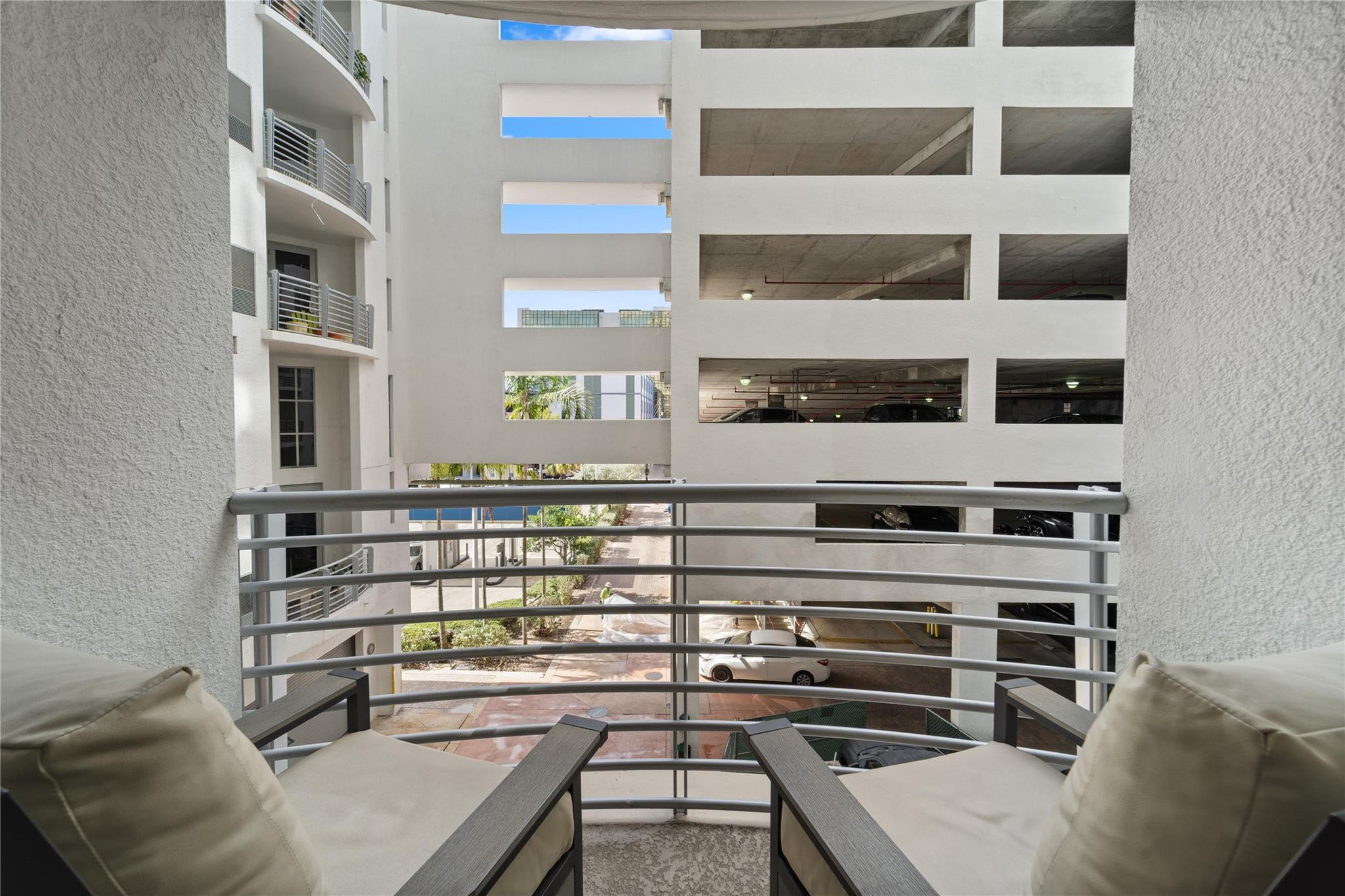 RADIUS CONDO - Residential Lease