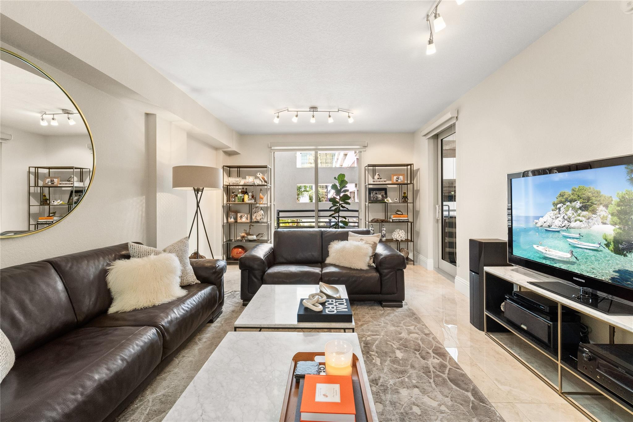 RADIUS CONDO - Residential Lease