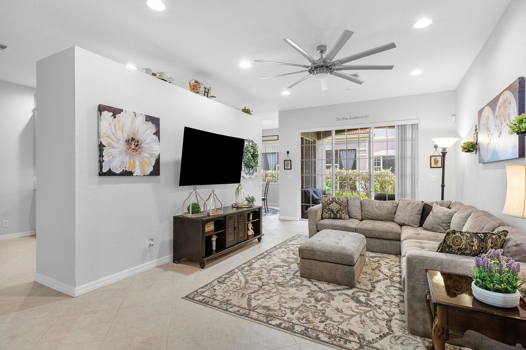 Photo of 126 Lancaster Road, Boynton Beach, FL 33426 (MLS # R10982497)