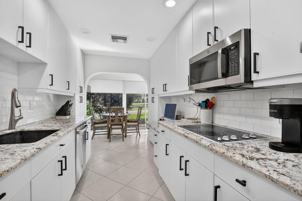 Photo of 103 Bridgewood Court, Boca Raton, FL 33434 (MLS # R11155167)