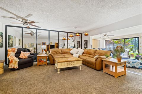 Condominium in Boca Raton FL 7970 Eastlake Drive 18.jpg