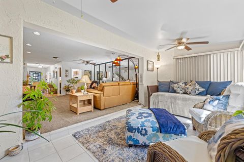 Condominium in Boca Raton FL 7970 Eastlake Drive 15.jpg