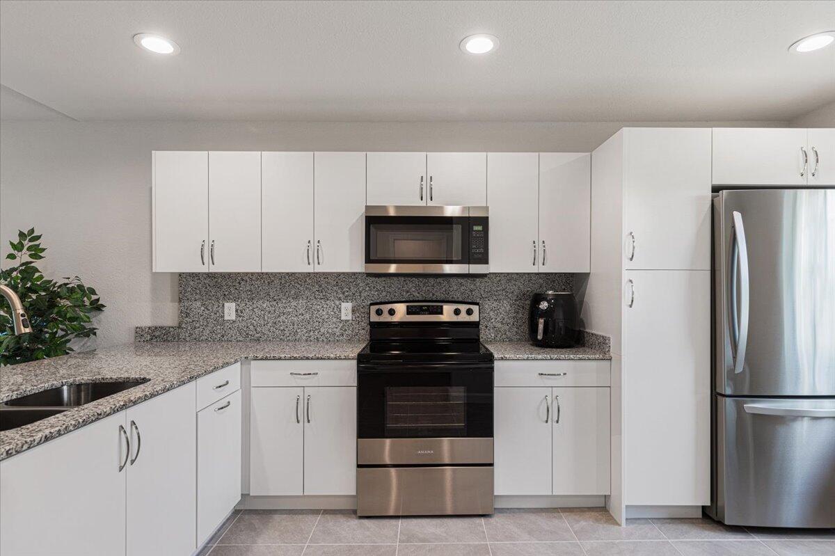 Spanish Lakes Riverside - Residential