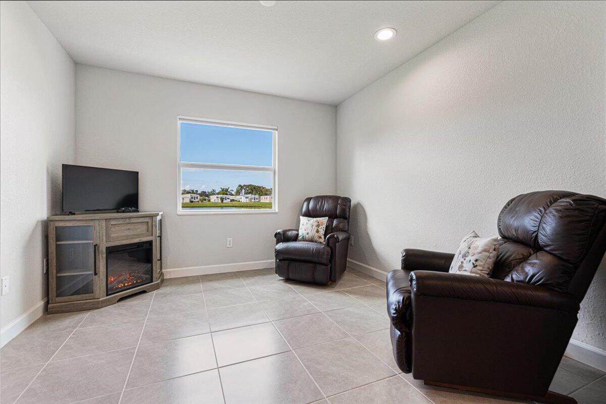 Spanish Lakes Riverside - Residential