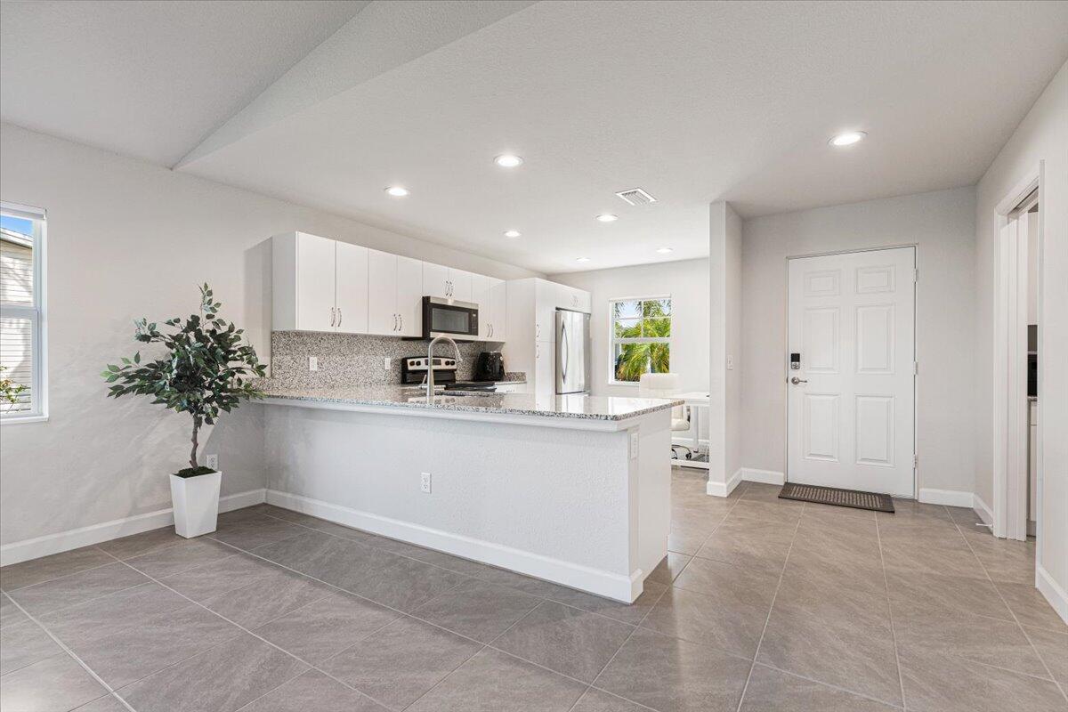 Spanish Lakes Riverside - Residential