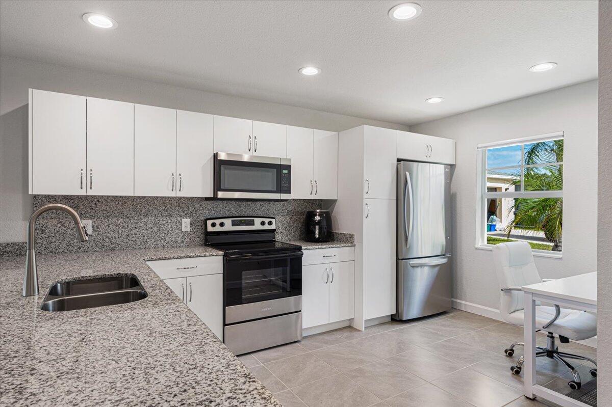 Spanish Lakes Riverside - Residential