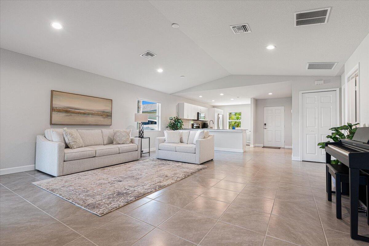 Spanish Lakes Riverside - Residential