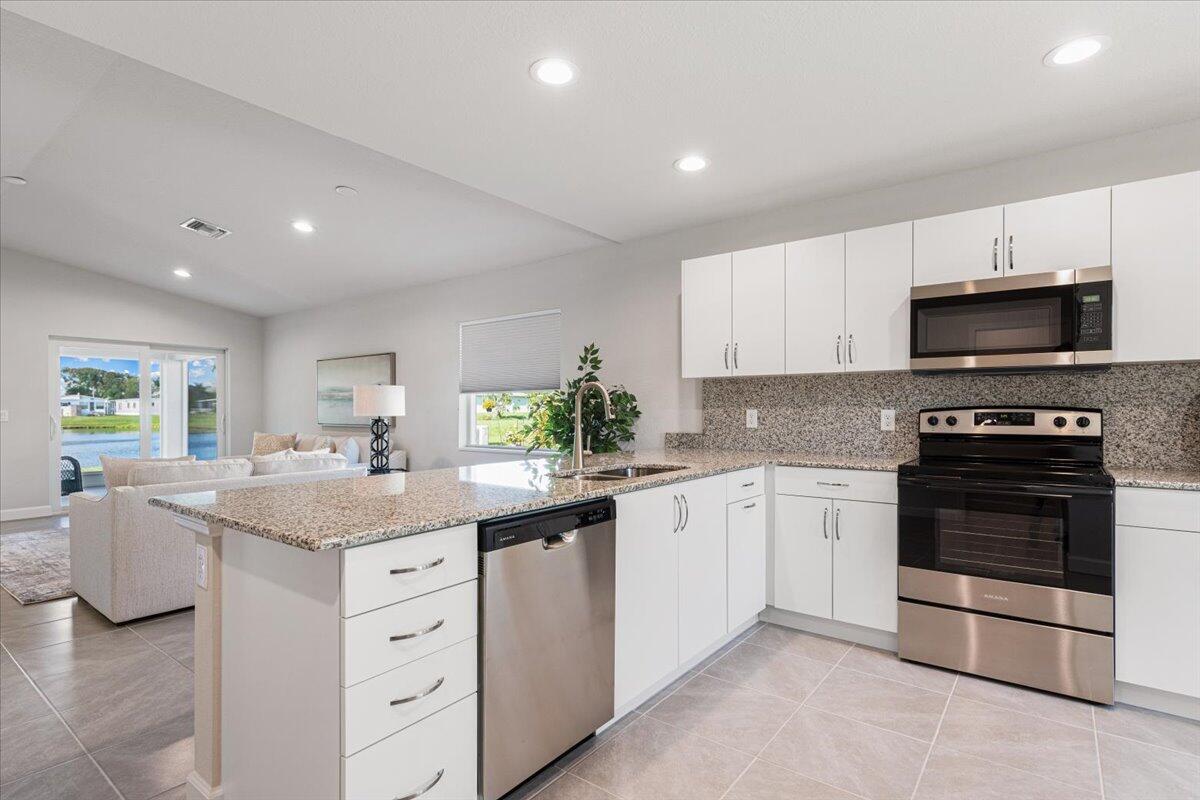 Spanish Lakes Riverside - Residential