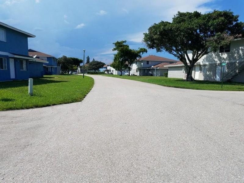 109 E Tiffany Drive 4