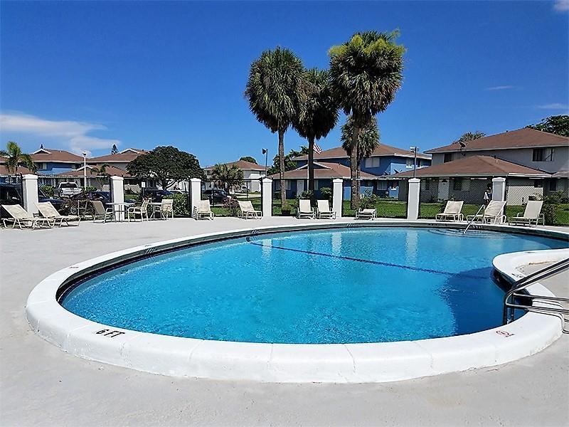 109 E Tiffany Drive 4