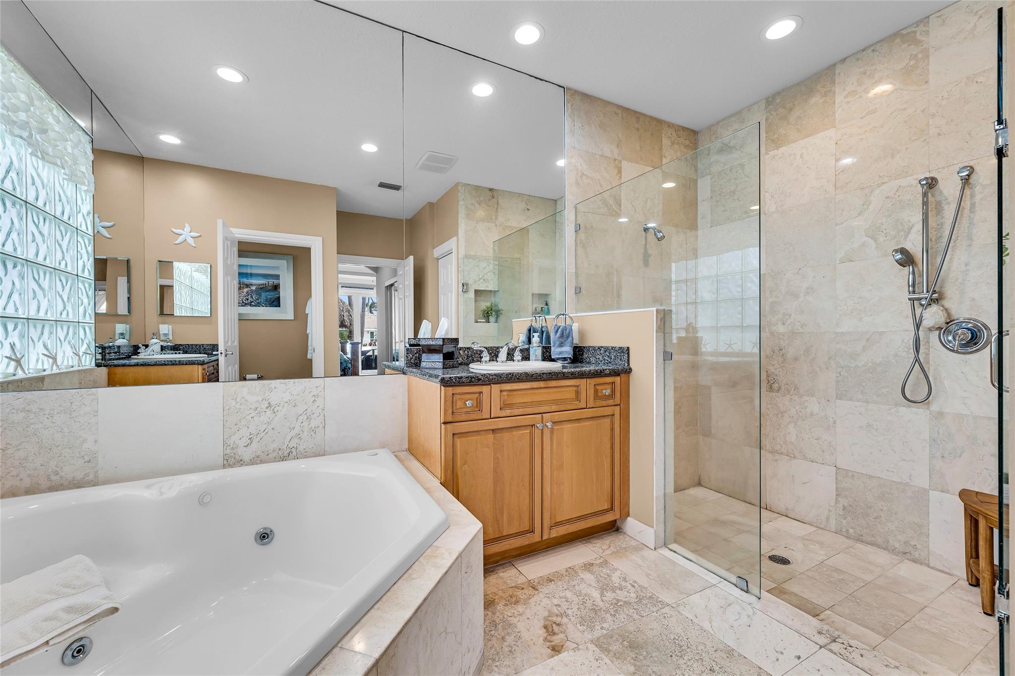 Venetian Isles 1st Sec 43 - Residential