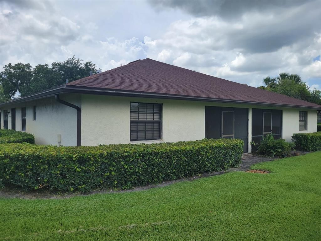Photo of 1601 Laurel Leaf Lane #B, Fort Pierce, FL 34950 (MLS # R10716207)