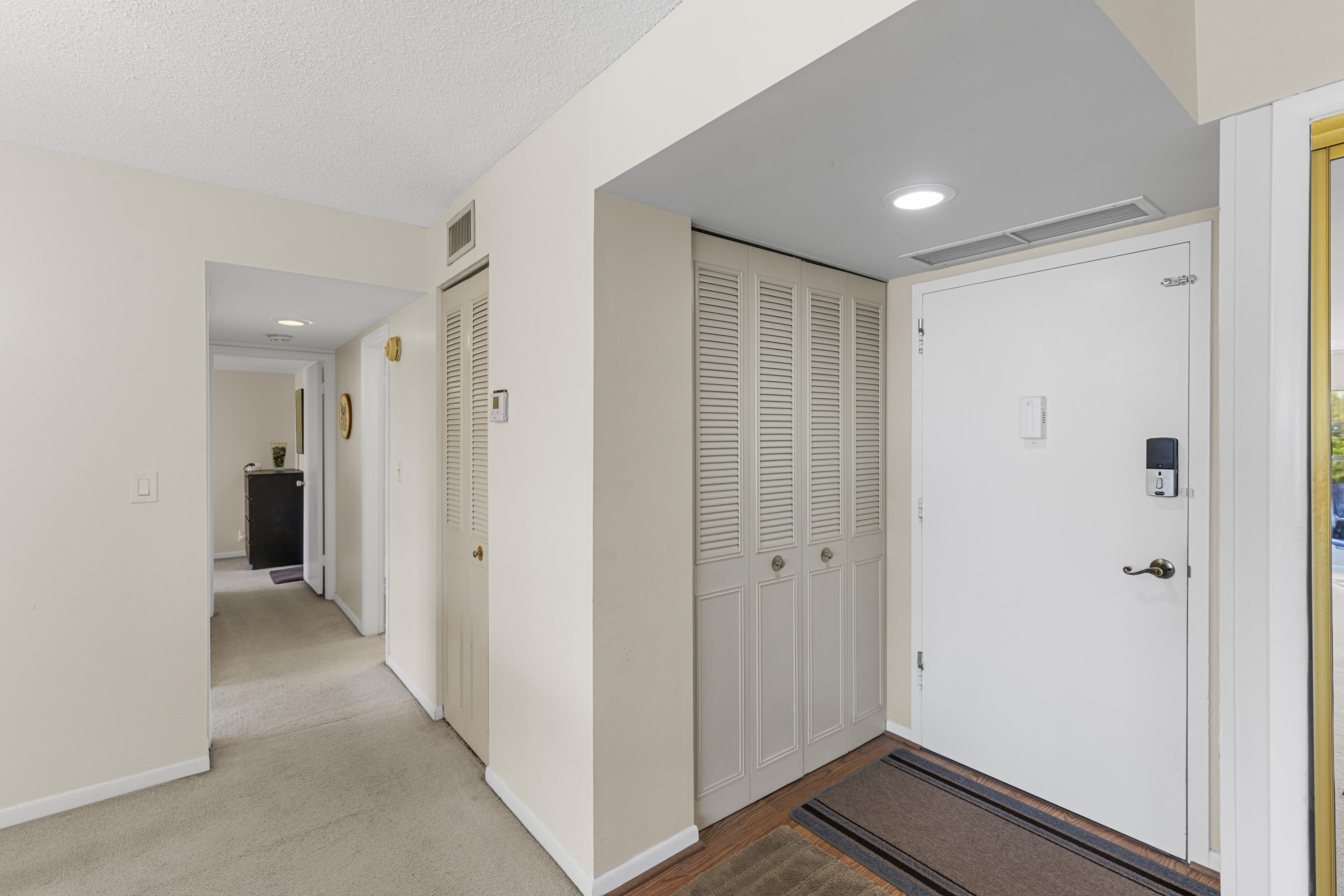 COUNTRY CLUB TOWERS CONDO - Residential