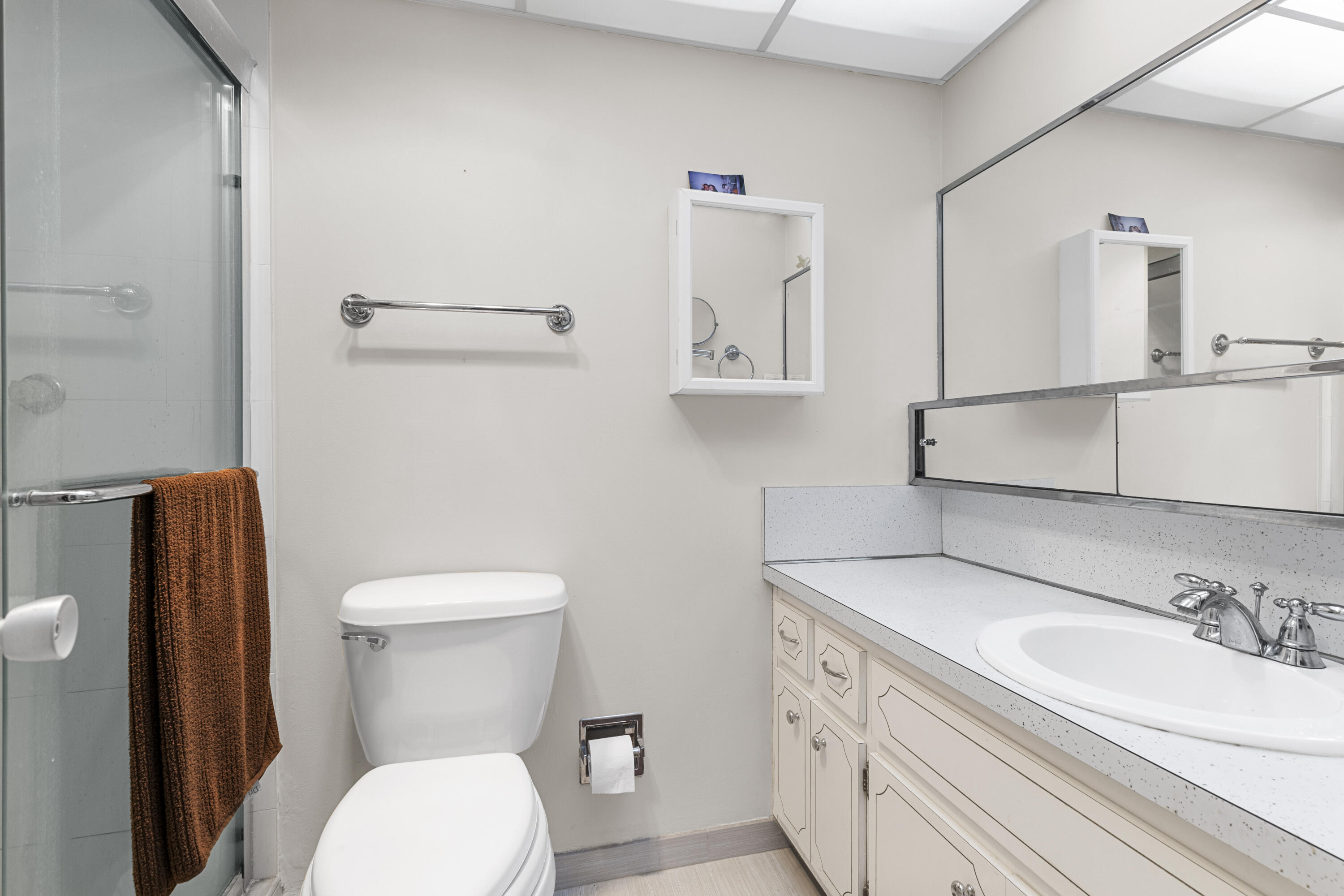 COUNTRY CLUB TOWERS CONDO - Residential