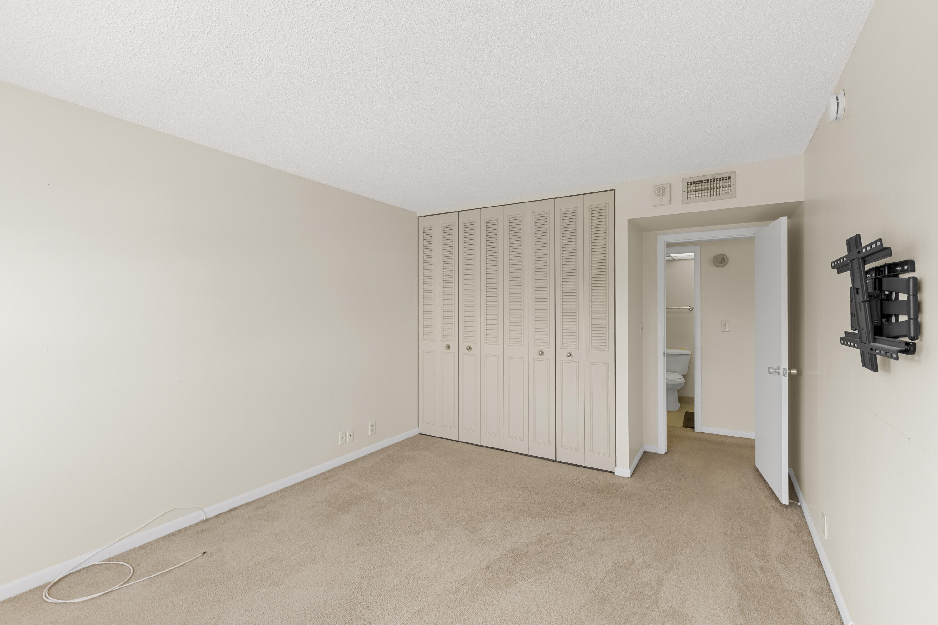 COUNTRY CLUB TOWERS CONDO - Residential