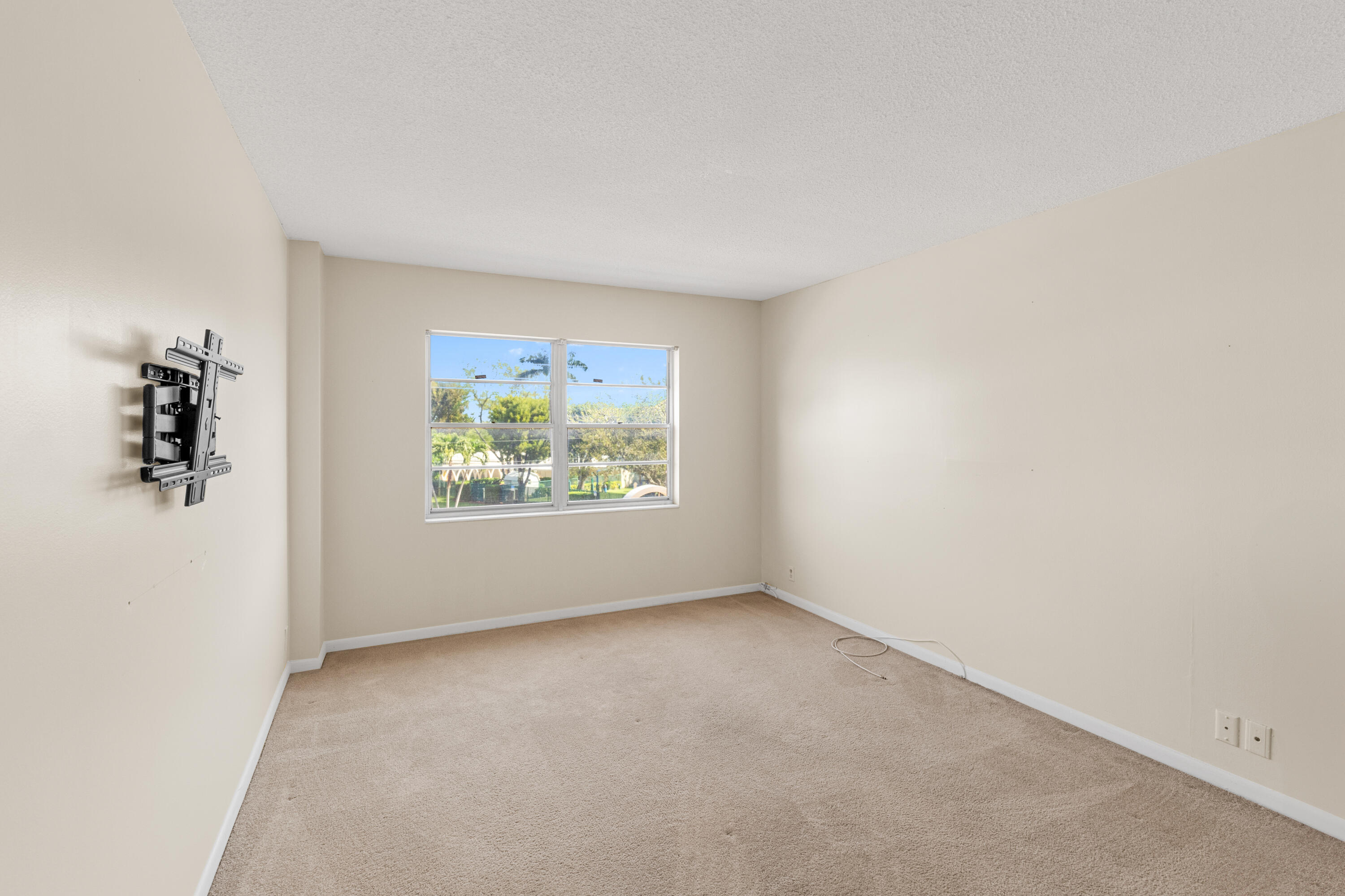 COUNTRY CLUB TOWERS CONDO - Residential