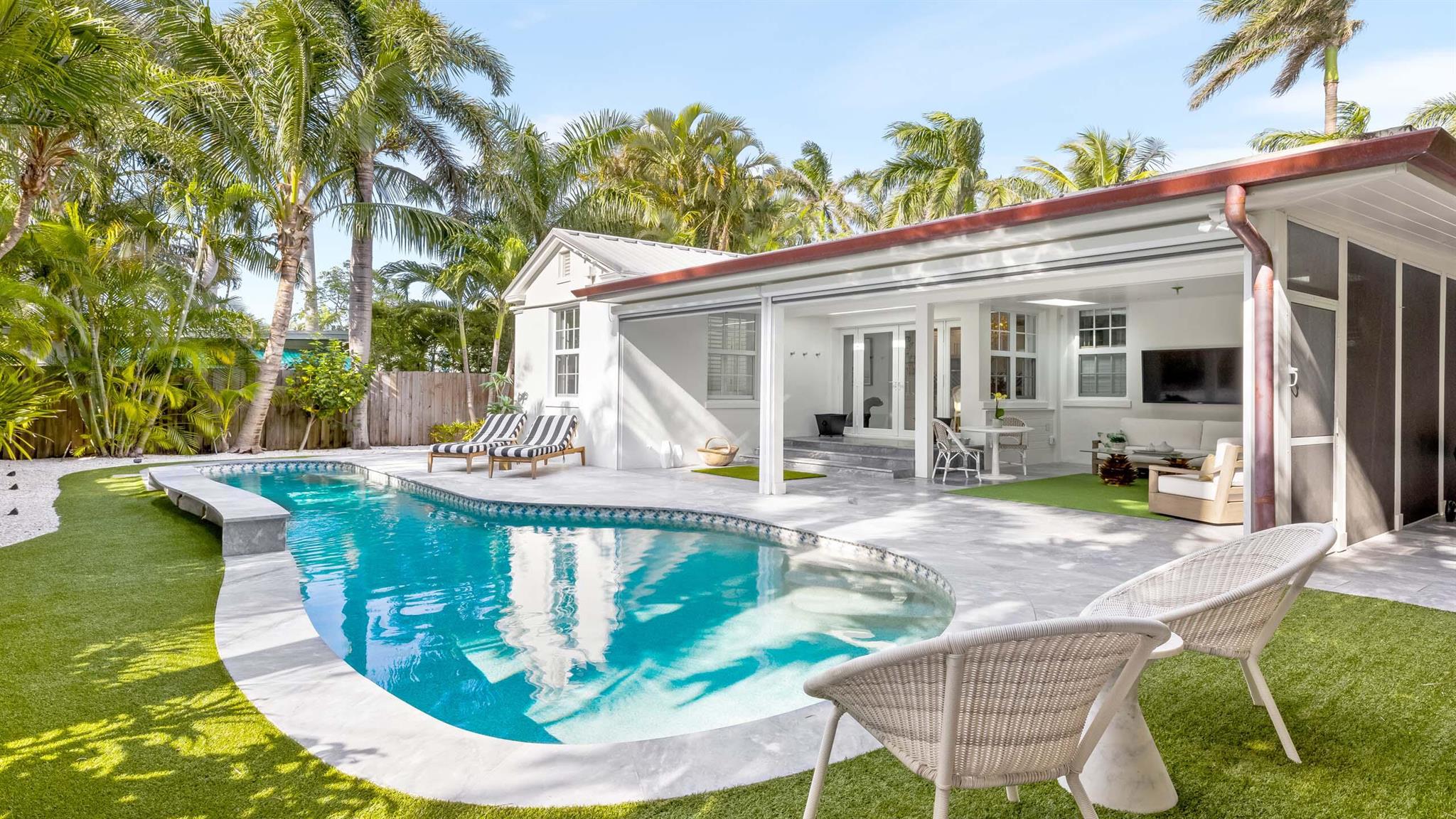 DELRAY BEACH ESPLANADE - Residential