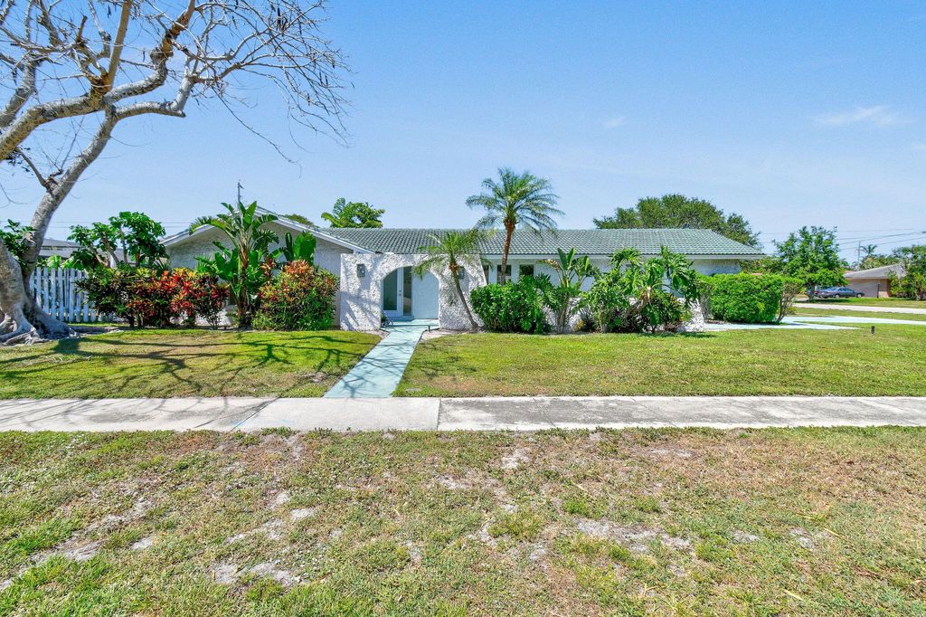 Photo of 2013 Ardley Road, North Palm Beach, FL 33408 (MLS # R10978516)