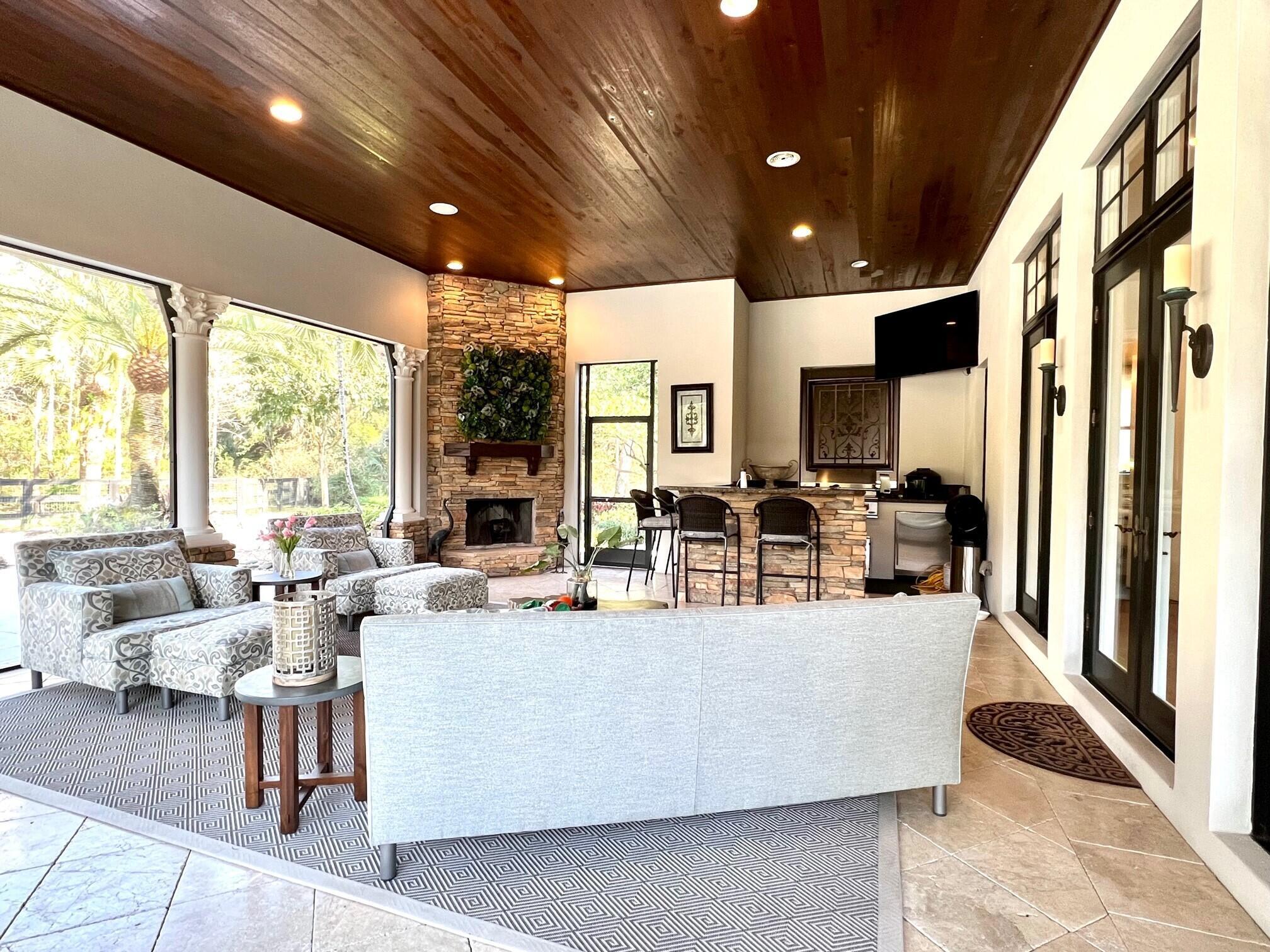 PADDOCK PARK 2 OF WELLING - Residential