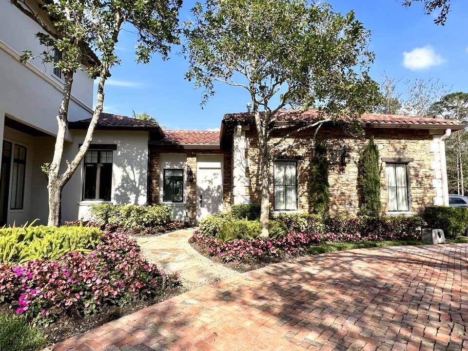 PADDOCK PARK 2 OF WELLINGTON - Residential