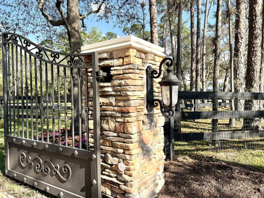 PADDOCK PARK 2 OF WELLINGTON - Residential