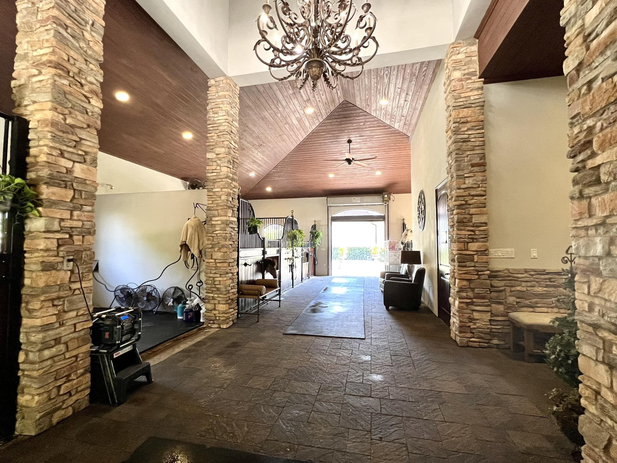 PADDOCK PARK 2 OF WELLING - Residential