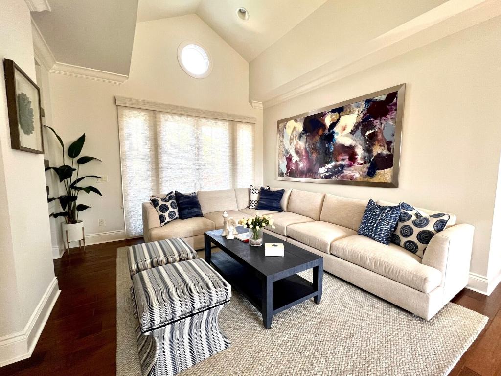 PADDOCK PARK 2 OF WELLINGTON - Residential