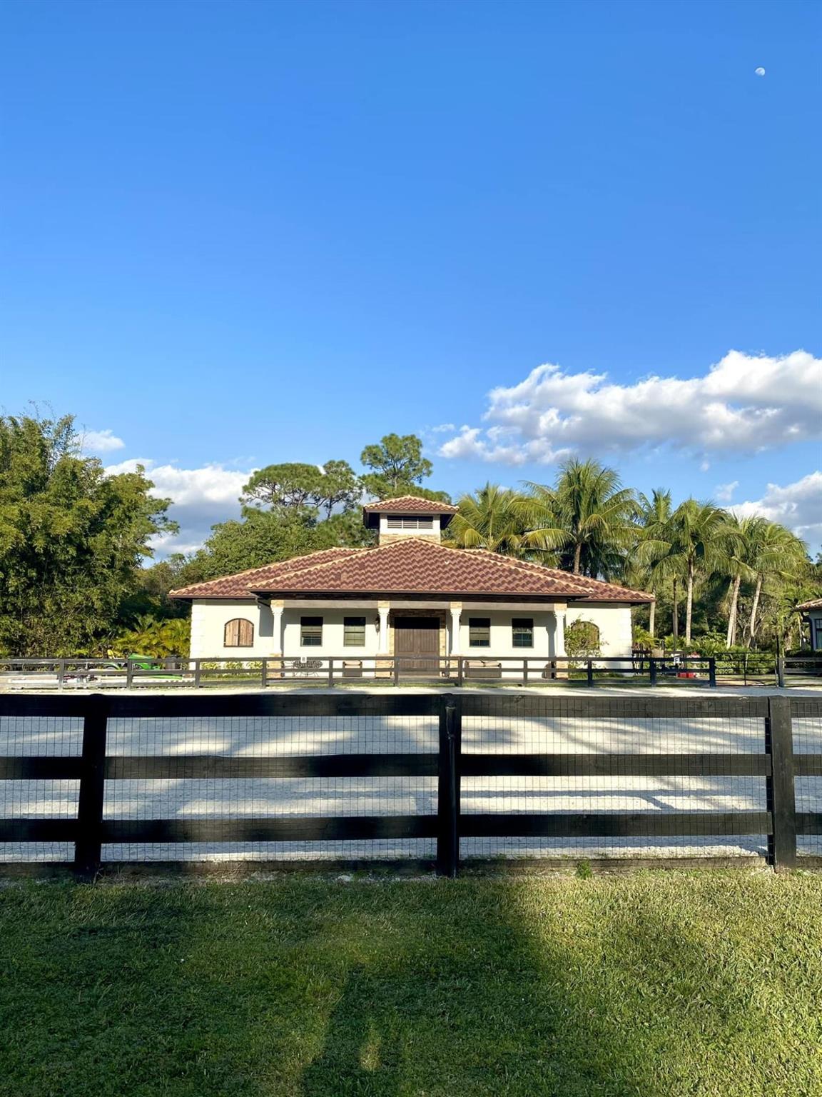 PADDOCK PARK 2 OF WELLING - Residential