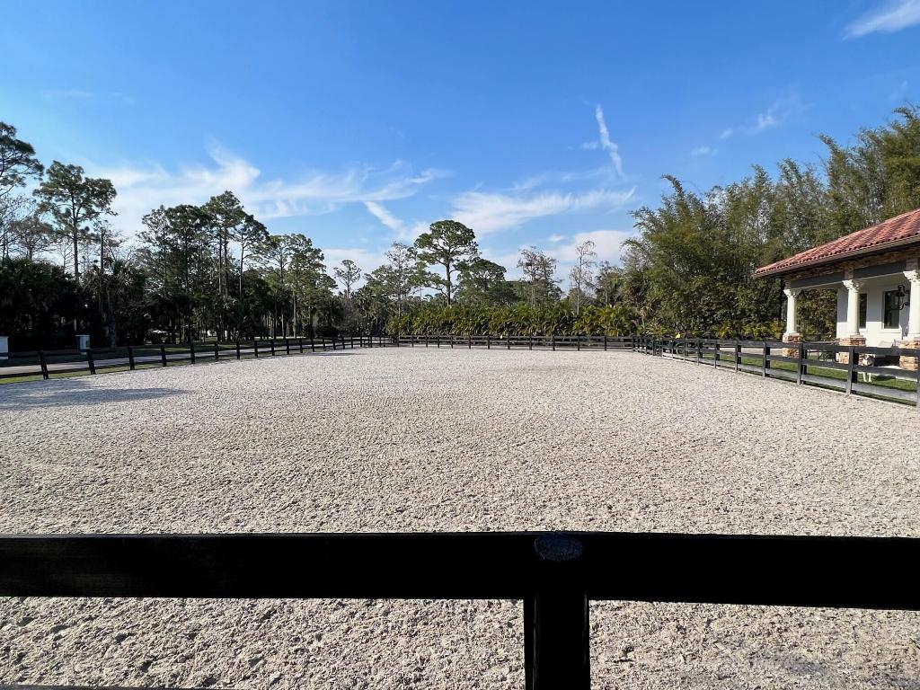 PADDOCK PARK 2 OF WELLINGTON - Residential