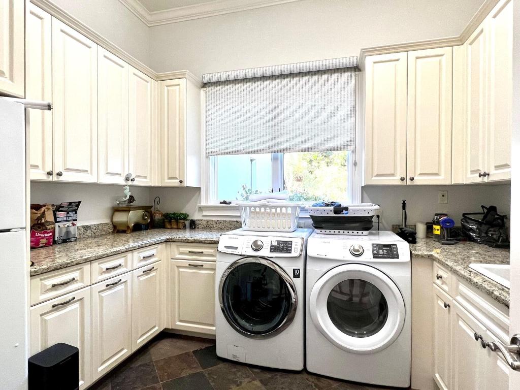 PADDOCK PARK 2 OF WELLINGTON - Residential