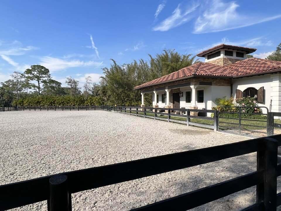 PADDOCK PARK 2 OF WELLINGTON - Residential