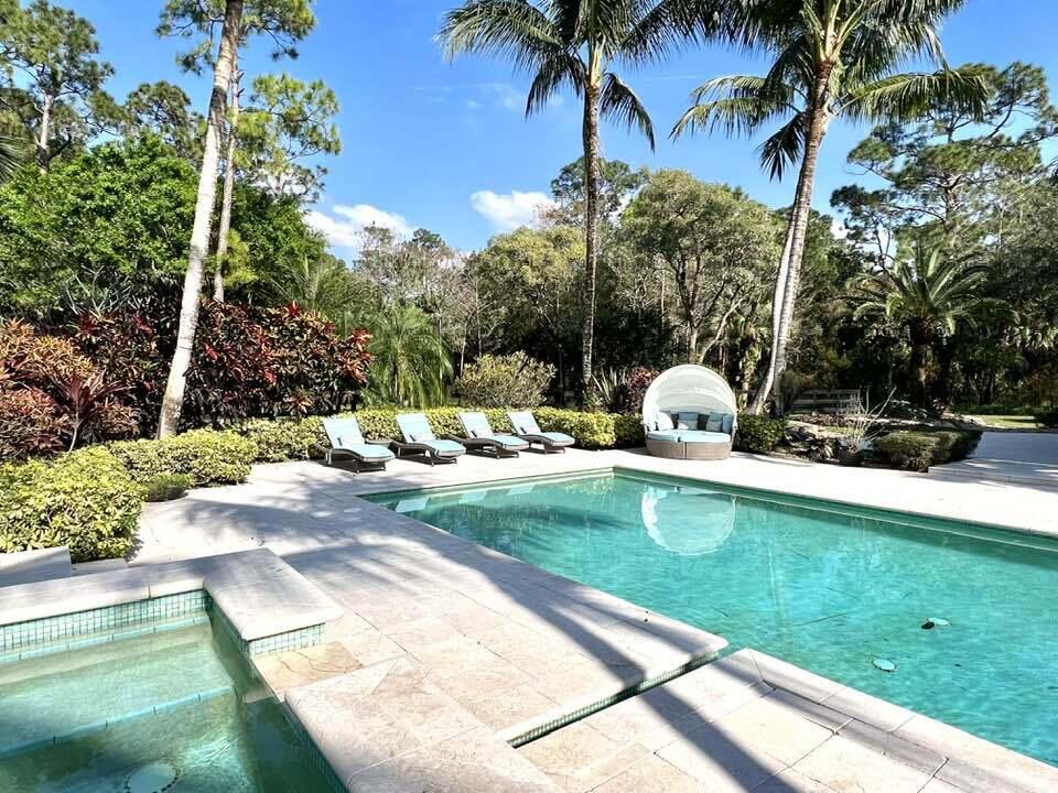 PADDOCK PARK 2 OF WELLINGTON - Residential