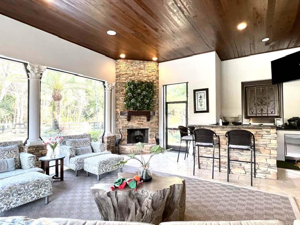 PADDOCK PARK 2 OF WELLINGTON - Residential