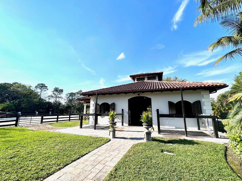 PADDOCK PARK 2 OF WELLINGTON - Residential