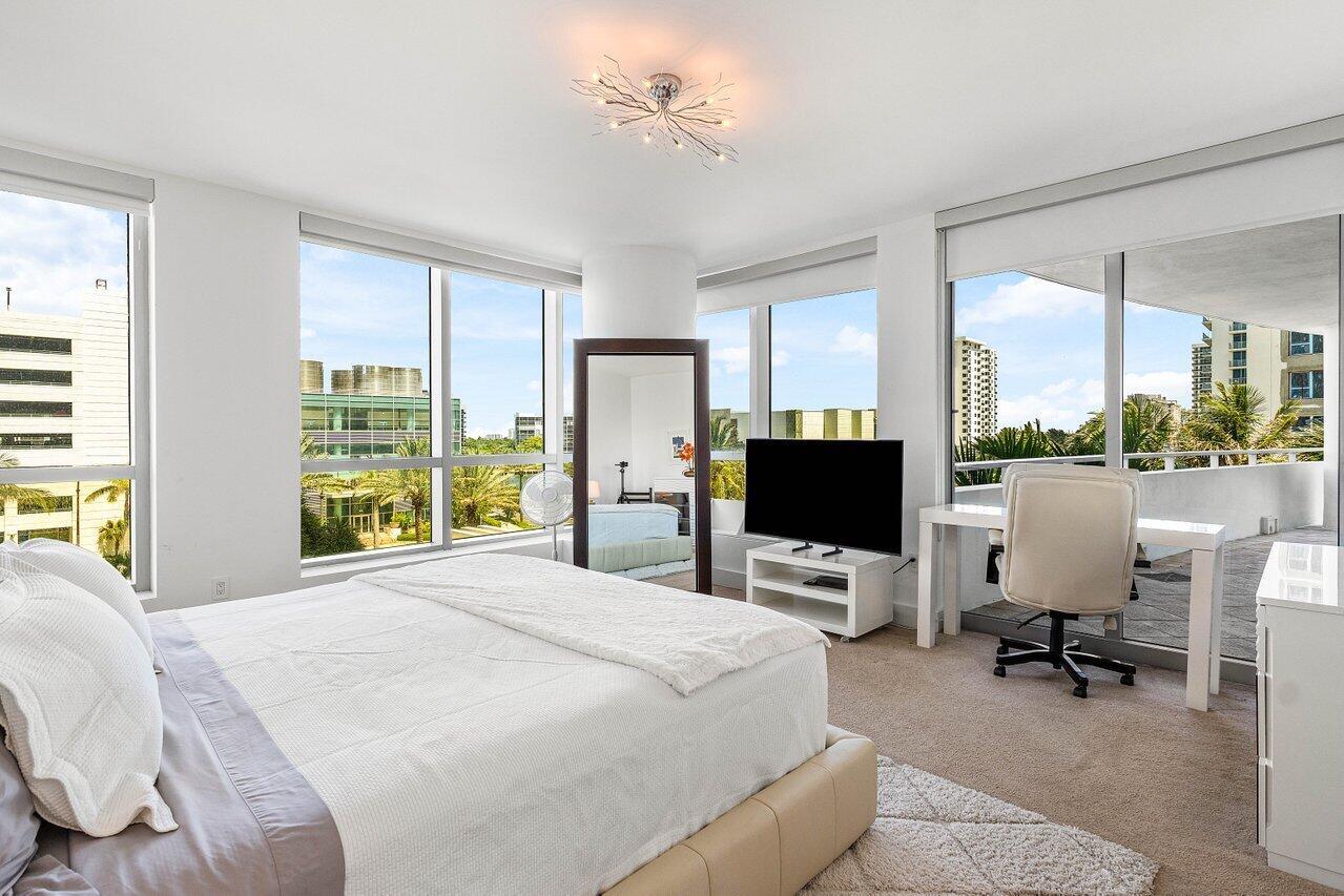 DIPLOMAT OCEANFRONT RESID - Residential
