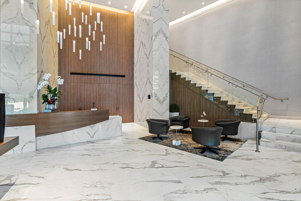 DIPLOMAT OCEANFRONT RESID - Residential