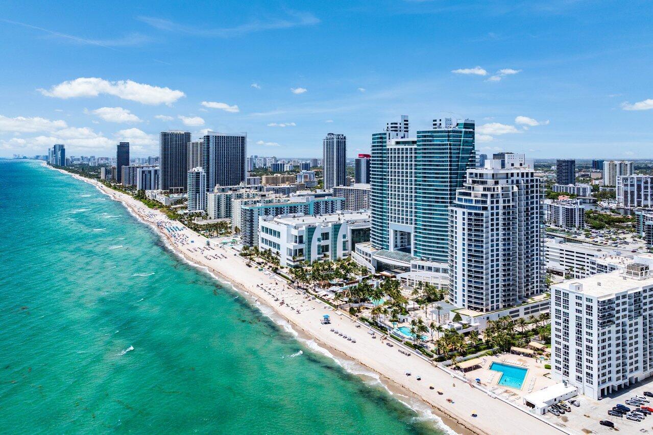 3535 S Ocean Drive 406, Hollywood, FL, 33019/$2,050,000 1 3535 S Ocean Drive 406