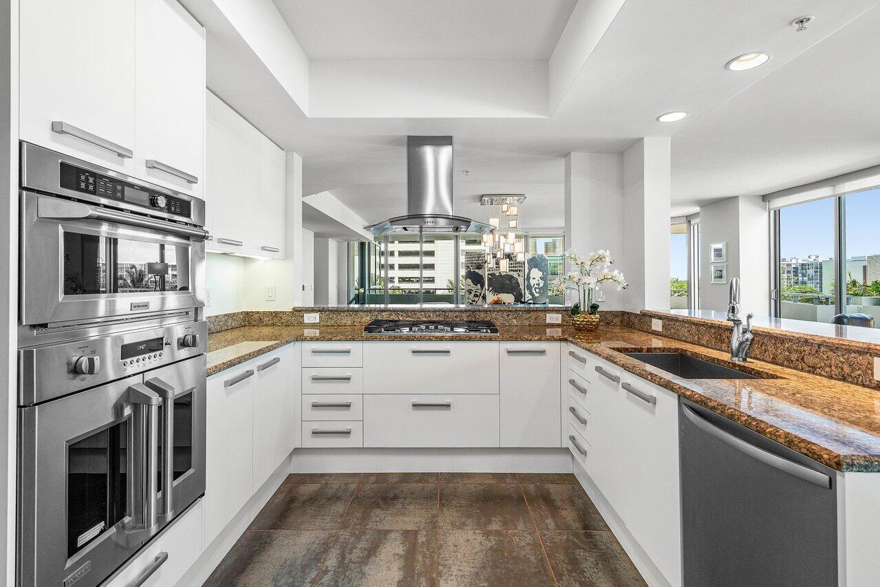 DIPLOMAT OCEANFRONT RESID - Residential