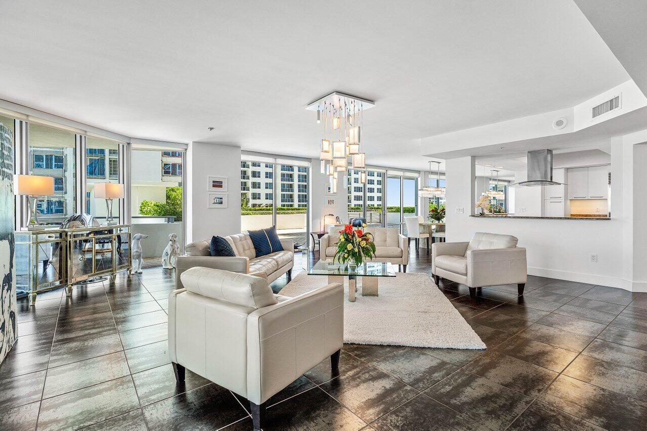 3535 S Ocean Drive 406, Hollywood, FL, 33019/$2,050,000 3 3535 S Ocean Drive 406