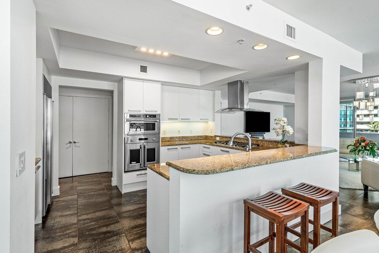 DIPLOMAT OCEANFRONT RESID - Residential