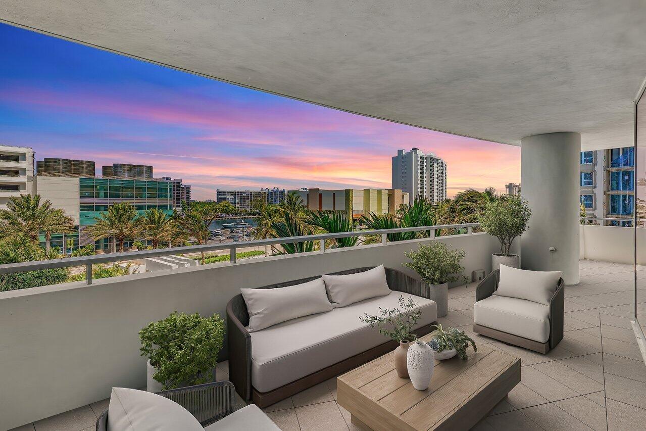 DIPLOMAT OCEANFRONT RESID - Residential