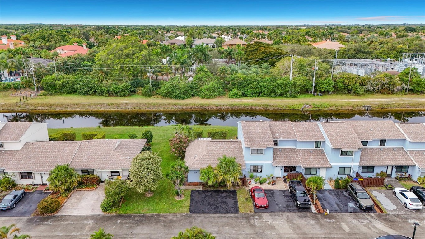 Country Lake - Residential