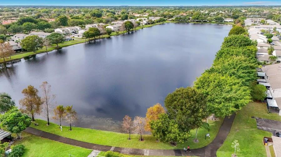 Country Lake - Residential