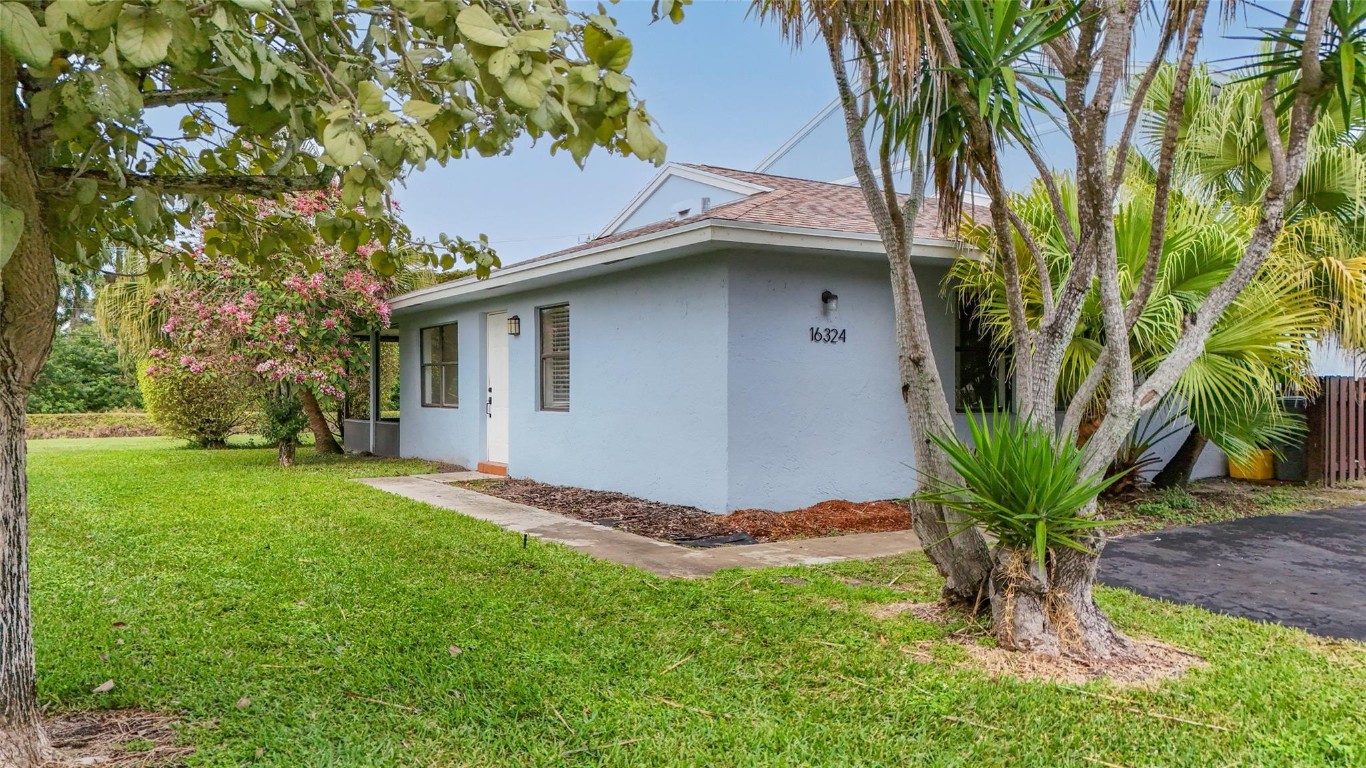 Country Lake - Residential