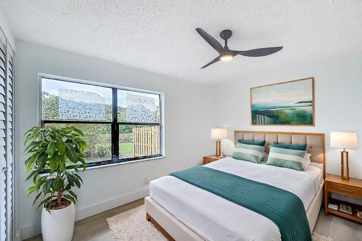 Country Lake - Residential