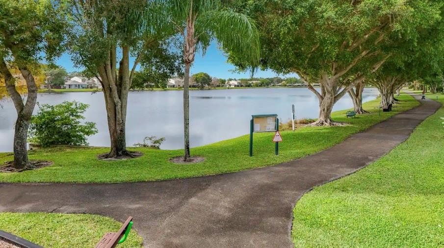 Country Lake - Residential